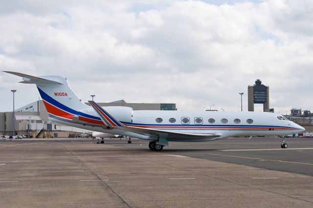 Gulfstream Aerospace Gulfstream G650 (N100A) - G650like a G6 ! Exxon Mobil private jet