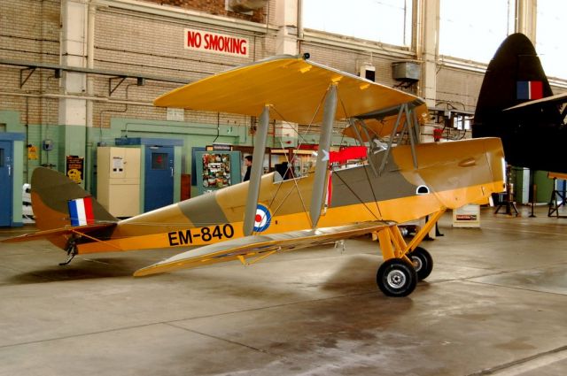 FAIRCHILD HILLER FH-227 (CFS840) - AT RAF SHAWBURY  ENGLAND