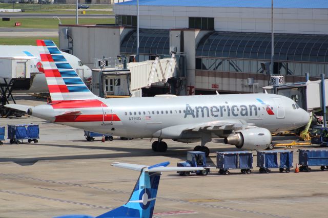 Airbus A319 (N714US)