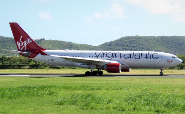 Airbus A330-200 (G-VMIK)