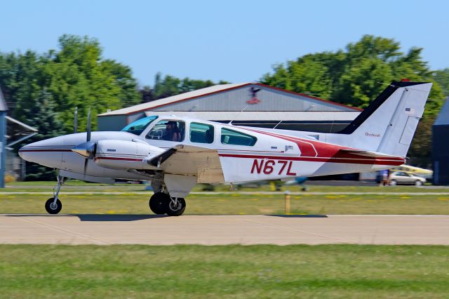 Beechcraft 55 Baron (N67L)