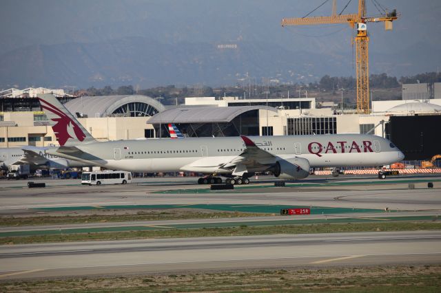 Airbus A350-1000 (A7-ANQ)