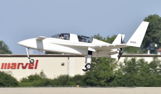 RENAISSANCE (1) Berkut (N6212) - Airventure 2017