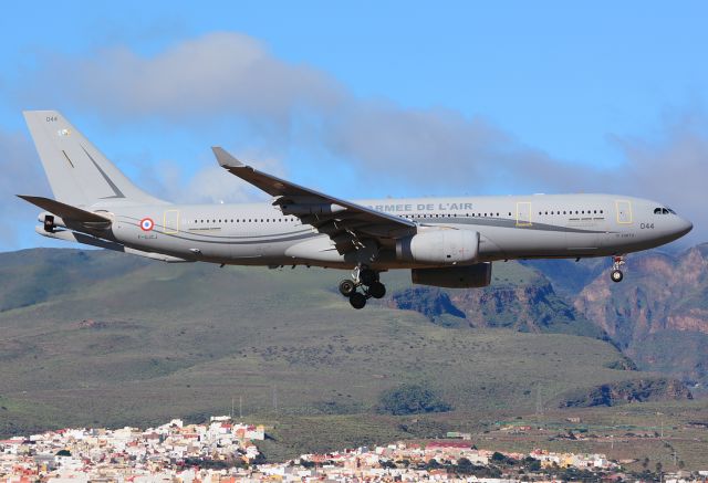 Airbus A330-200 (F-UJCJ)