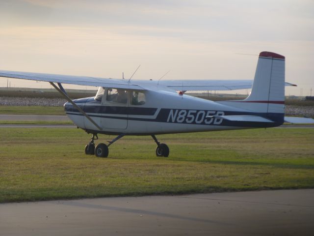 Cessna Skyhawk (N8505B)