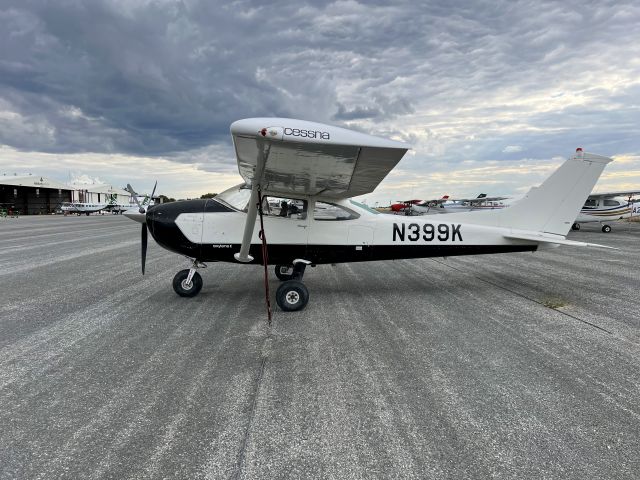 Cessna Skylane (N3999K) - At Maun, Botswana.