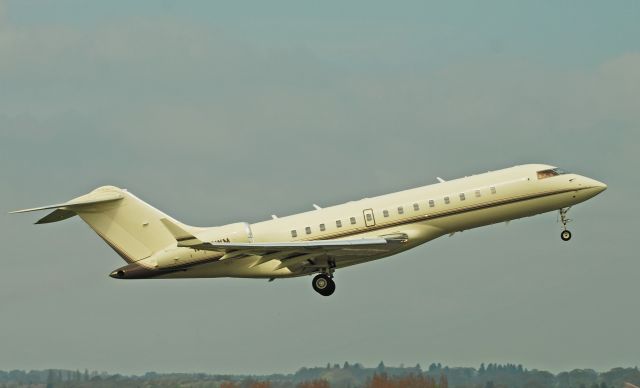 Bombardier Global Express (N887WM)