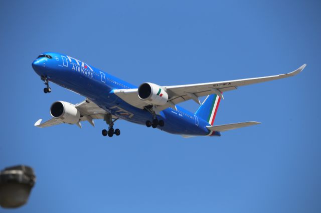 Airbus A350-900 (EI-IFA)