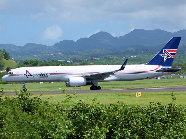 Boeing 757-200 (N172AJ)