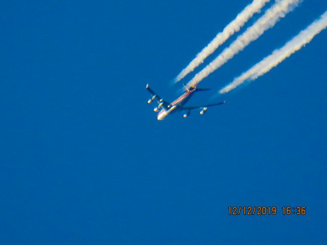 Boeing 747-400 (N402KZ)