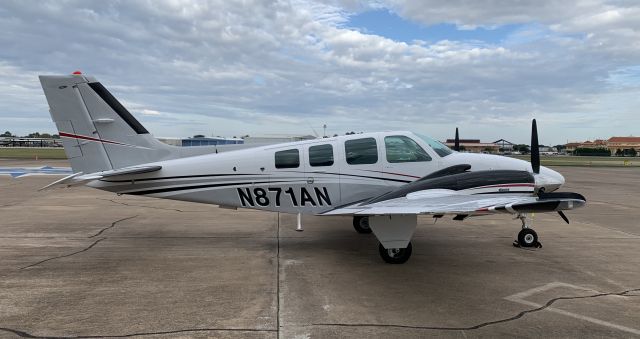 Beechcraft Baron (58) (N871AN)