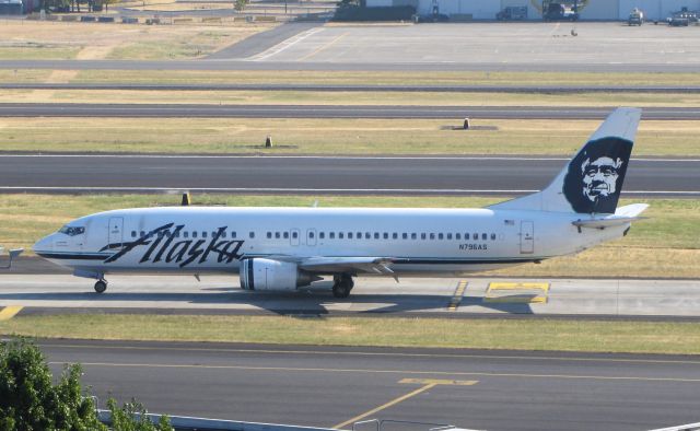 Boeing 737-700 (N796AS) - Heading for RWY28L at PDX for take off.