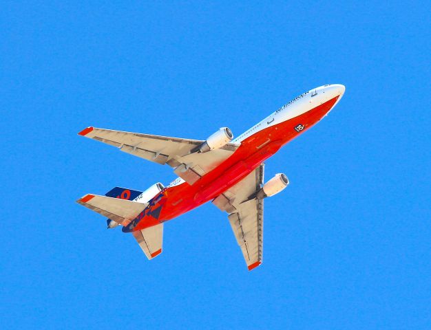 McDonnell Douglas DC-10 (N522AX) - TNKR912 returning to KABQ after working the fires in northern New Mexico.