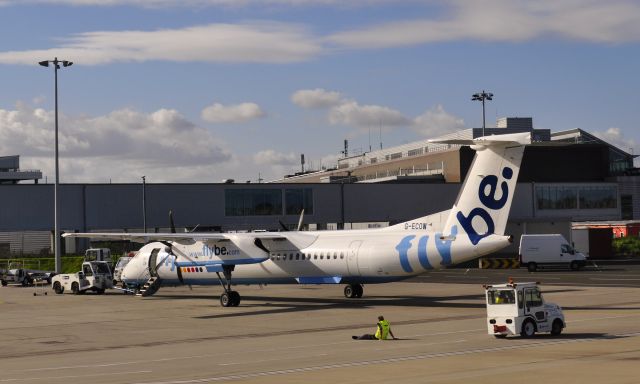 de Havilland Dash 8-400 (G-ECOW) - Flybe De Havilland Canada DHC-8-402Q Dash 8 G-ECOW in Edinburgh