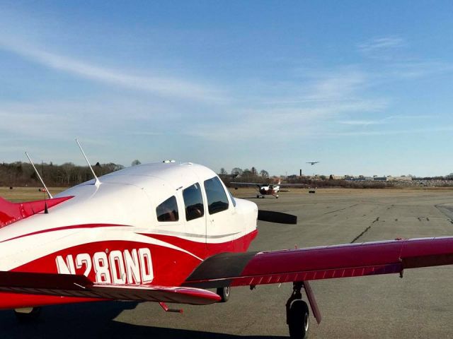 Piper Cherokee Arrow (N280ND)