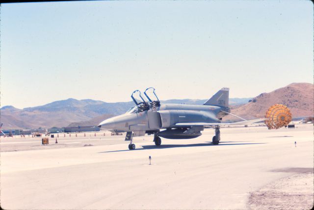 McDonnell Douglas F-4 Phantom 2 —