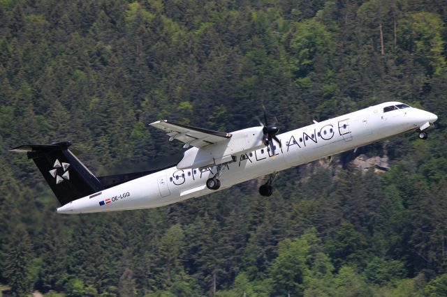 de Havilland Dash 8-400 (OE-LGQ)