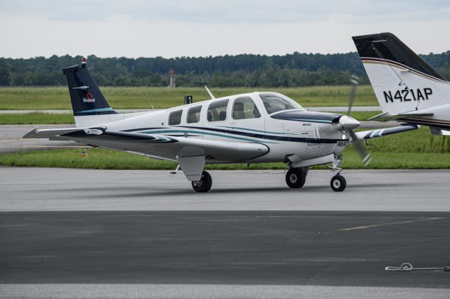 Beechcraft Bonanza (36) (N567EB)