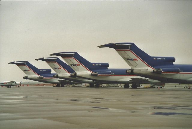 Boeing 727-100 (N497FE)