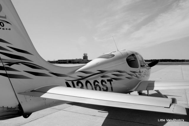 Cirrus SR-22 (N306ST)