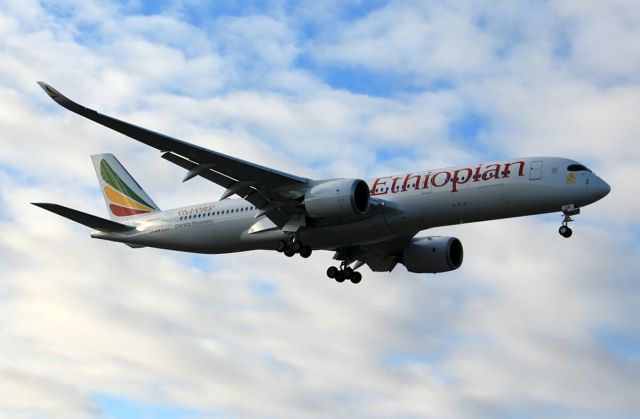 Airbus A350-900 (ET-AUB)