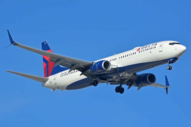 Boeing 737-900 (N849DN) - Delta Boeing 737-935 N849DN at Phoenix Sky Harbor on December 24, 2017.