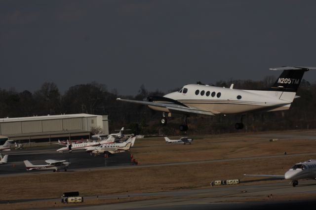 Beechcraft Super King Air 200 (N205TM)