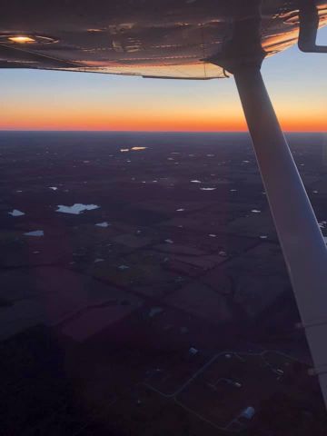 Cessna Skyhawk (N63279)