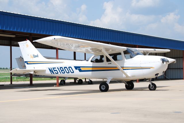 Cessna Skyhawk (N51800) - Skyhawk N51800, owned by Southeastern Oklahoma State University.