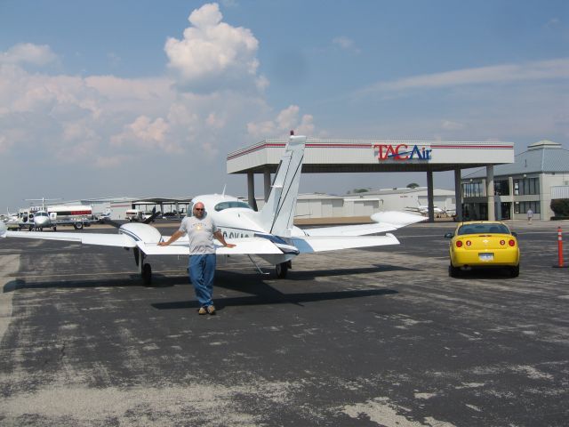 Cessna 310 (C-GKAS)