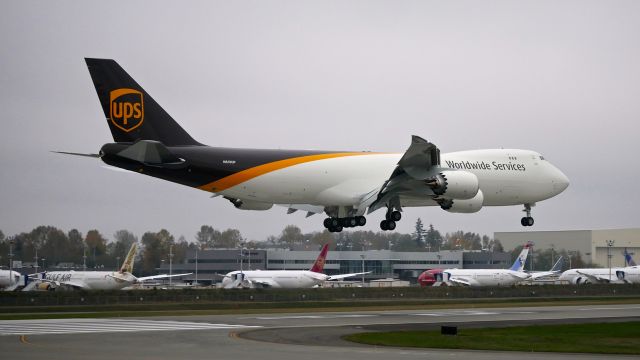 BOEING 747-8 (N613UP) - BOE538 on short final to Rwy 16R to complete a ferry flight from KPDX on 10.31.18. (ln 1550 / cn 64259). The aircraft was returning after having been painted.