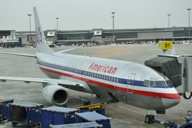 Boeing 737-800 (N958AN)