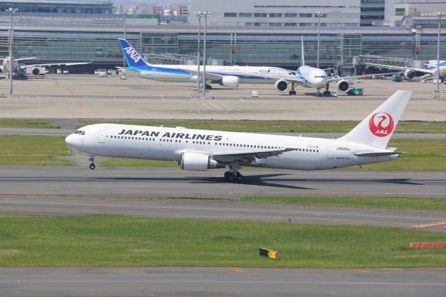 BOEING 767-300 (JA659J)