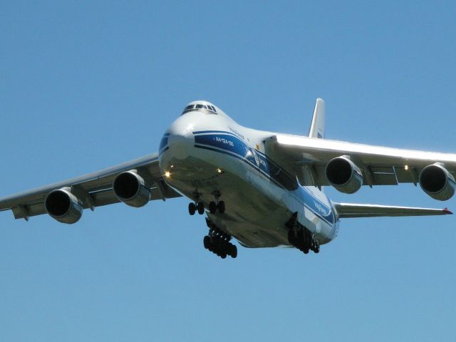 Antonov An-124 Ruslan (RA-82043) - On final approach to Moffett Federal Airfield, California, USA.