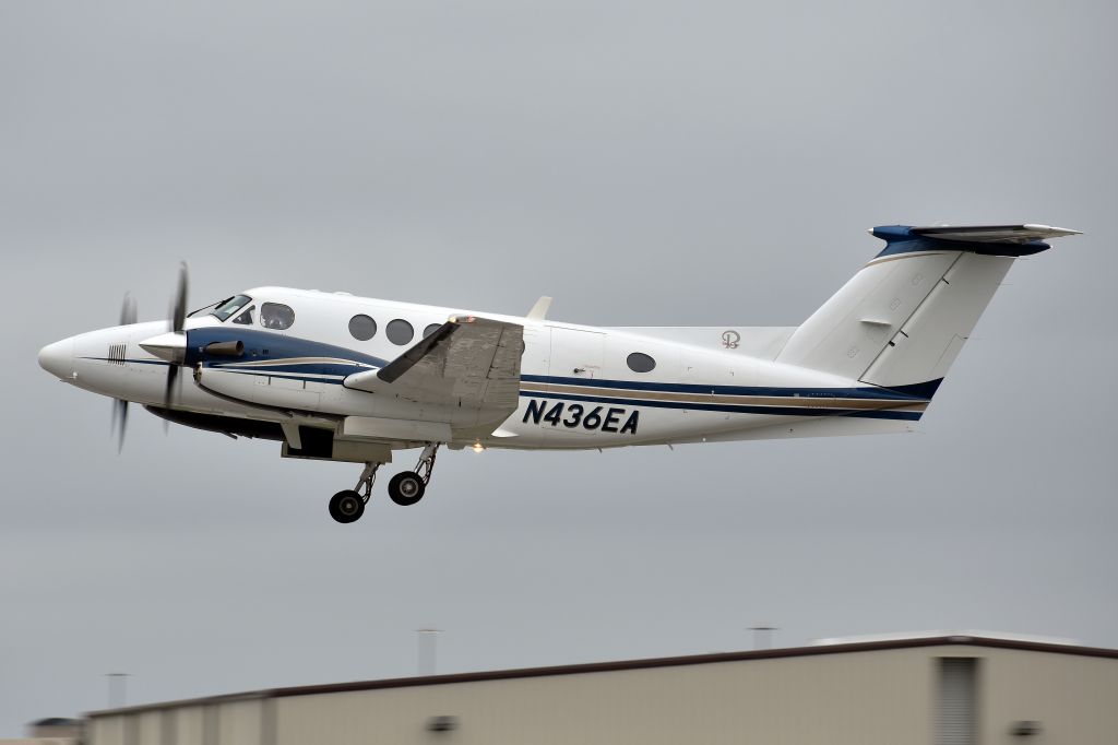 Beechcraft Super King Air 200 (N436EA)