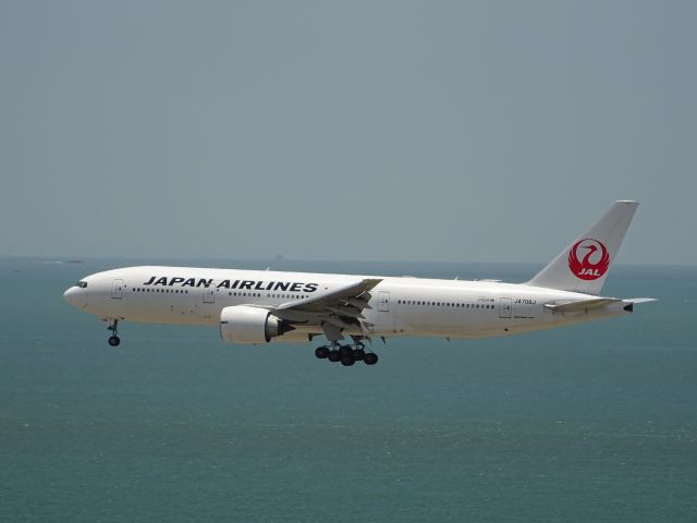 Boeing 777-200 (JA706J)