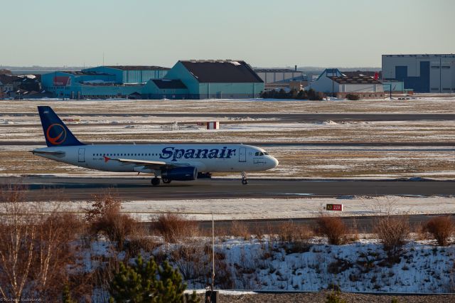 EC-JNC — - Taxie for takeoff, Januar 2011