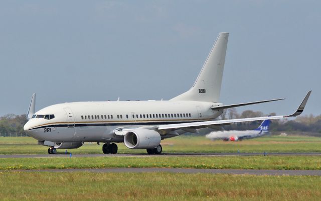 16-8981 — - usn c-40a 168981 dep shannon 22/4/16.