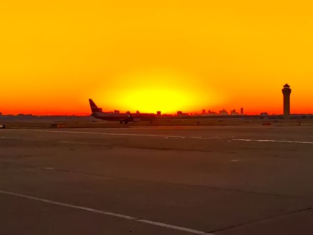 Boeing 737-800 — - DFW SUNRISE