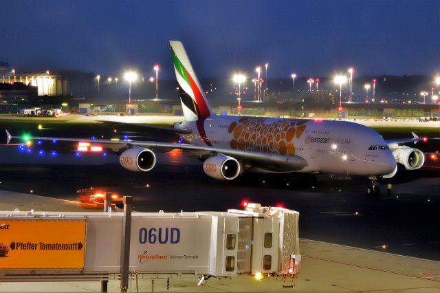 Airbus A380-800 (A6-EOB)