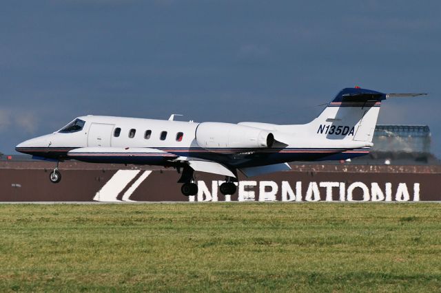 Learjet 35 (N135DA)