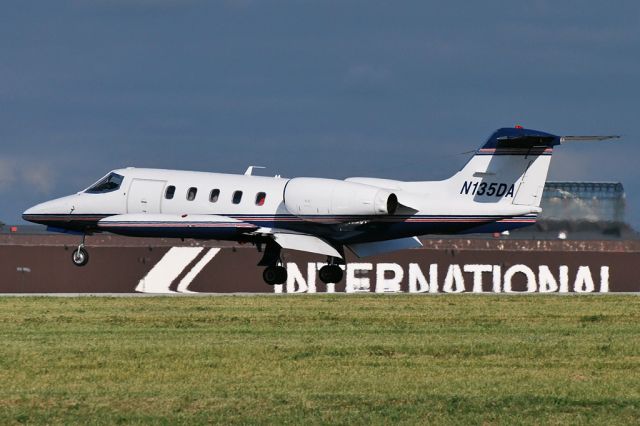 Learjet 35 (N135DA)