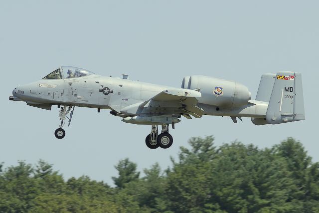 Fairchild-Republic Thunderbolt 2 (79-0088) - 'BANDIT 23' landing on runway 34  (8/25)