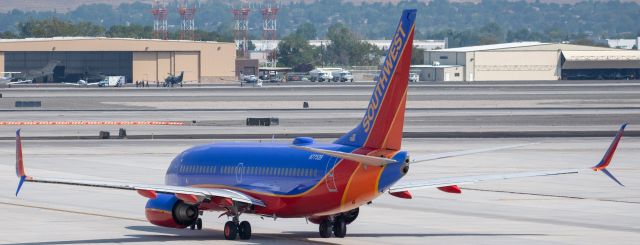 Boeing 737-700 (N7752B) - SWA2353 - RNO-DEN - August 24, 2020