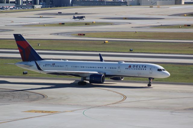 Boeing 757-200 (N820DX)