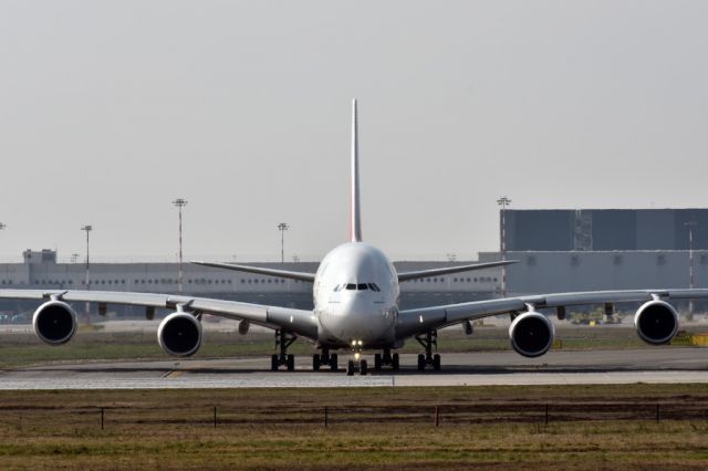 Airbus A380-800 (A6-EES)