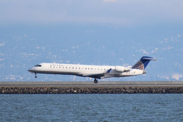 Canadair Regional Jet CRJ-700 (N718SK)