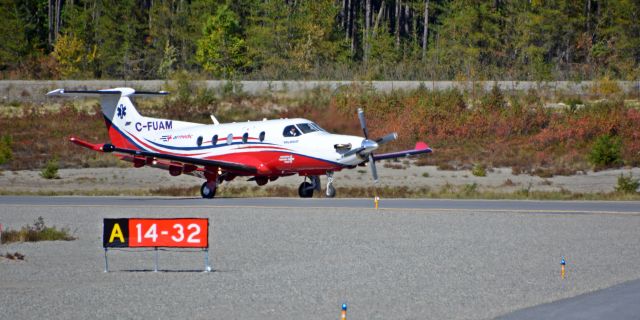 Pilatus PC-12 (C-FUAM) - AirMédic - Médévac