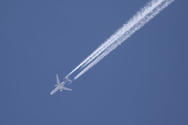 Boeing MD-11 (N602FE) - February 27th 2021:br /Overflying above Hakodate City, Japan.