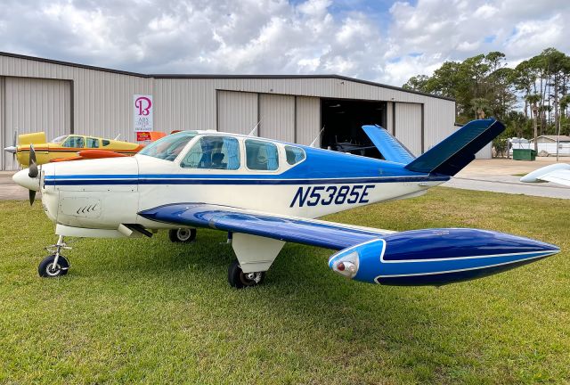 Beechcraft 35 Bonanza (N5385E)